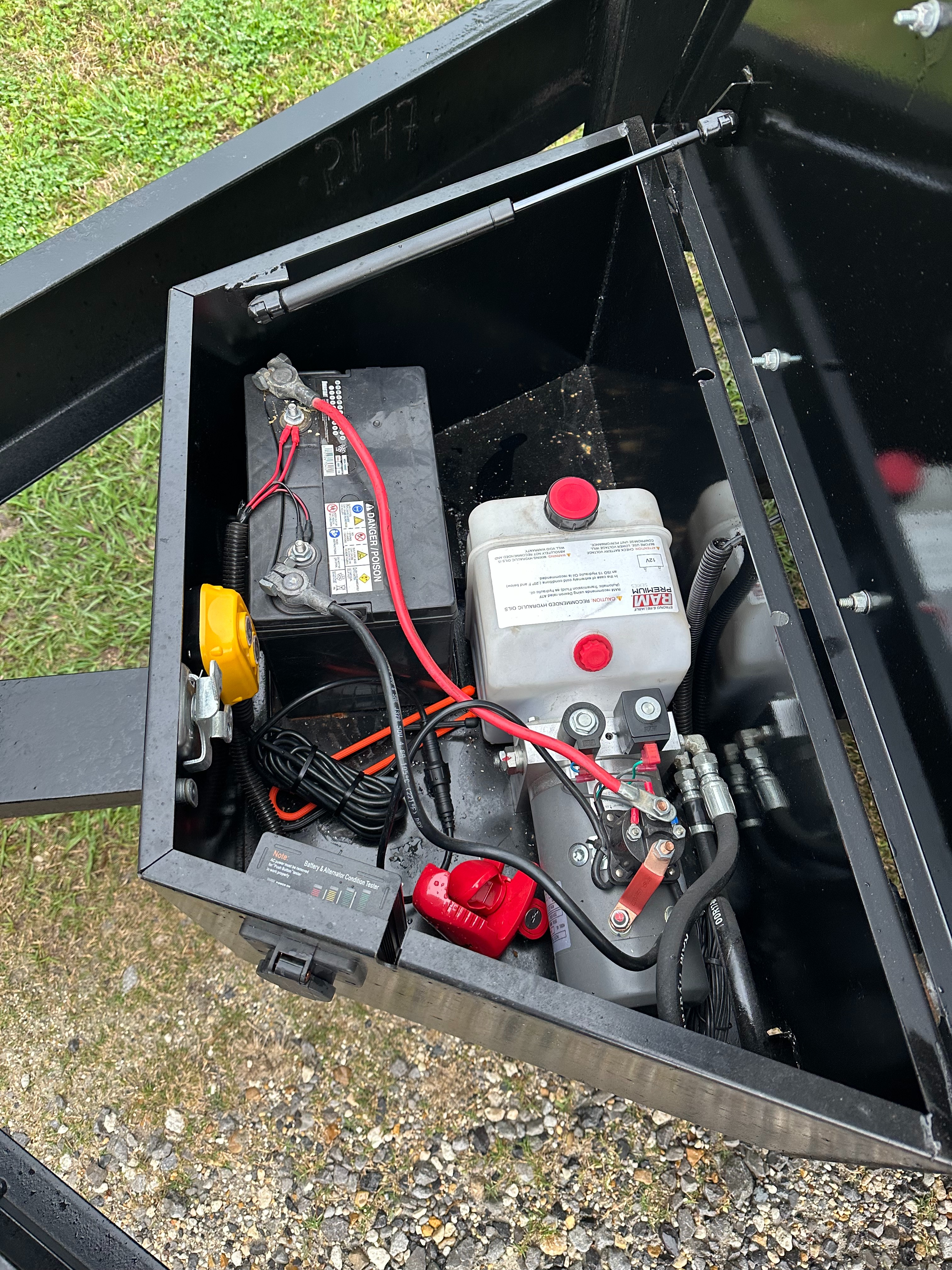 83" x 14' Dump Trailer - Thumbnail 3